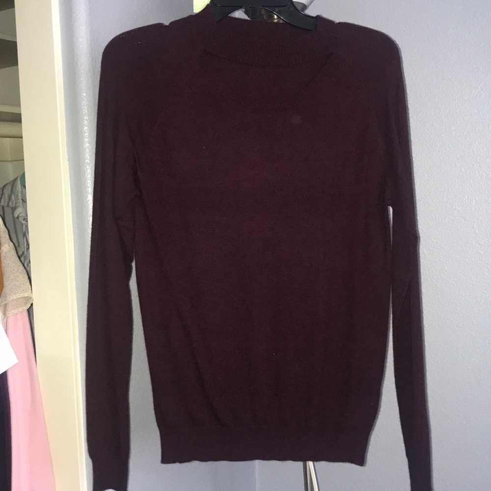 Maroon sweater